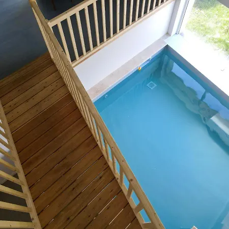 Elegante A Avec Piscine Privee * Panissieres