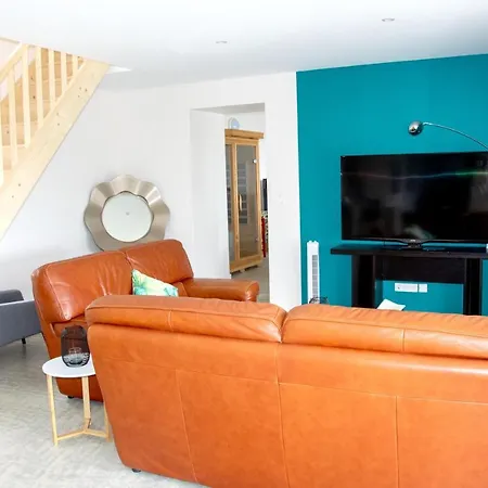 Elegante A Avec Piscine Privee